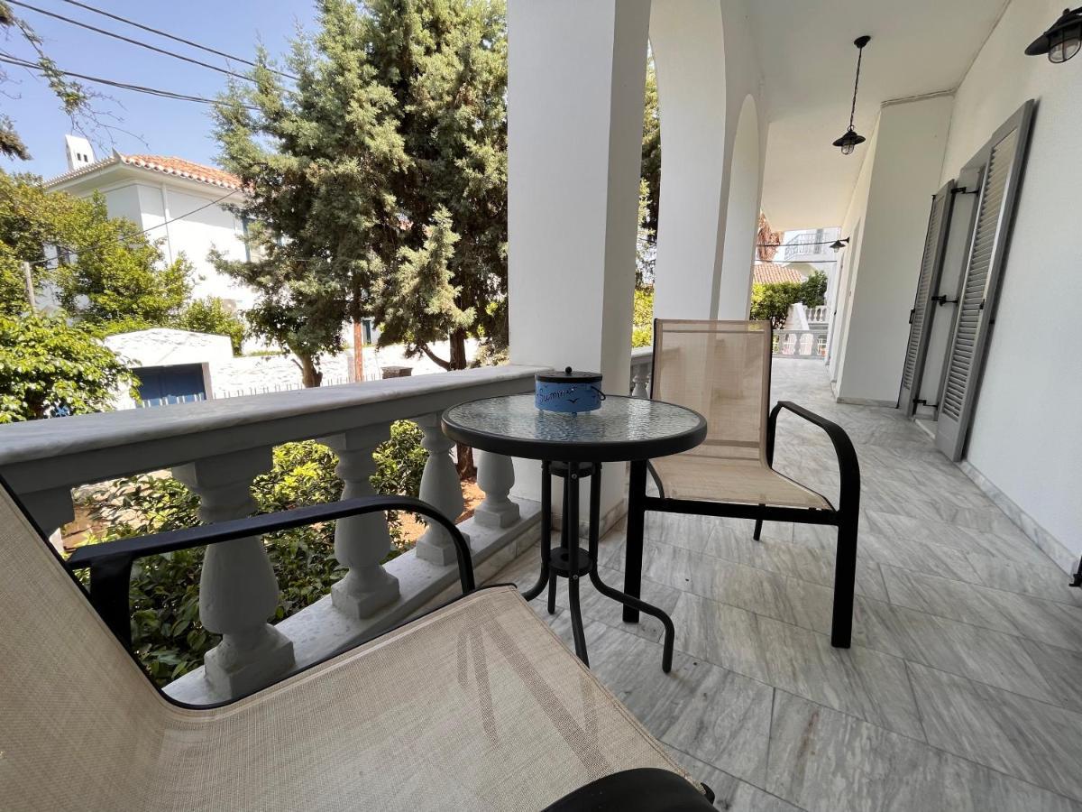 The Elegant Summer House Spetses Town Екстер'єр фото